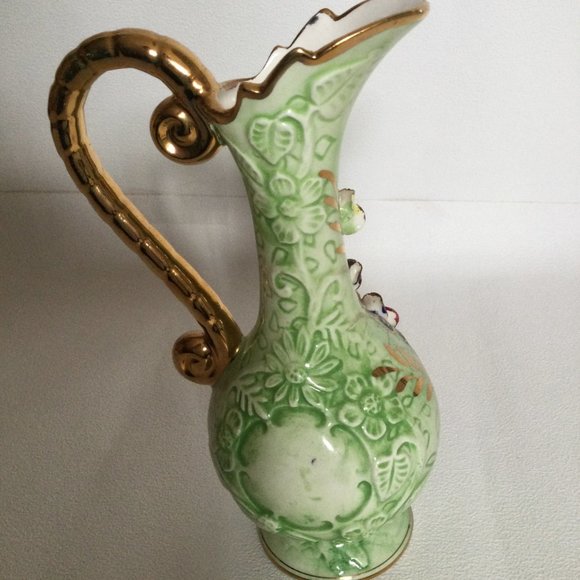 Japanese porcelain water pitcher green with 3D applied flowers gold gilded 8.5" - Picture 6 of 7